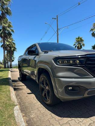 RAM RAMPAGE 2.0 HURRICANE 4 TURBO GASOLINA R/T 4X4 AUTOMÁTICO